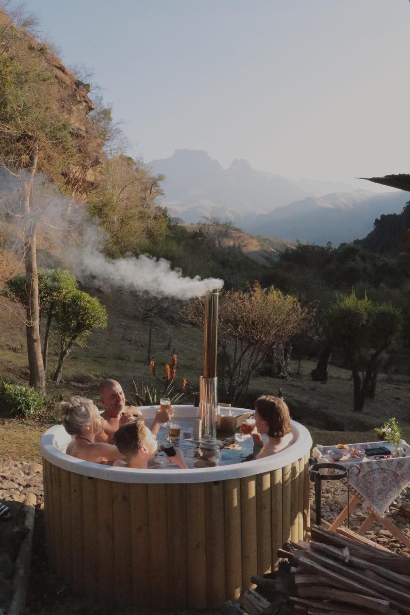 Champagne Valley Kukummi Lodge - Formerly Mackaya Bella Country Lodge מראה חיצוני תמונה